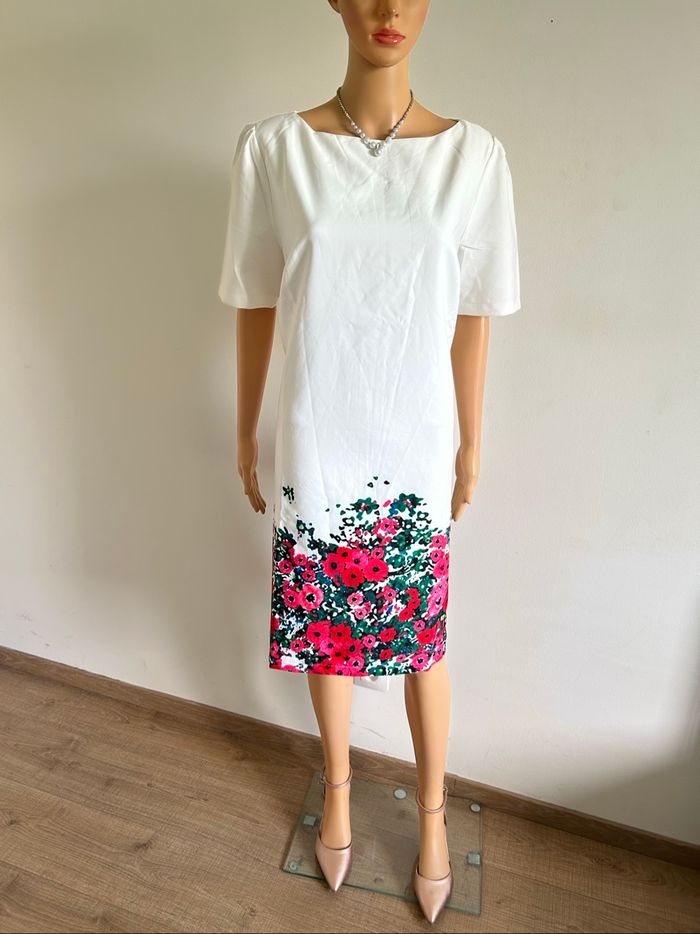 Robe blanche et fleurie neuve à manches courtes Modaland taille XXL - photo numéro 3