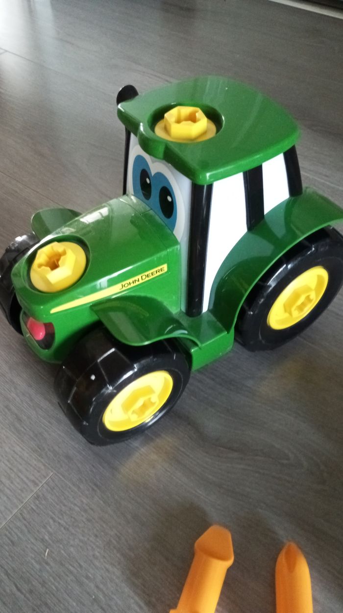 Tracteur John Deere Tomy à construire - photo numéro 2