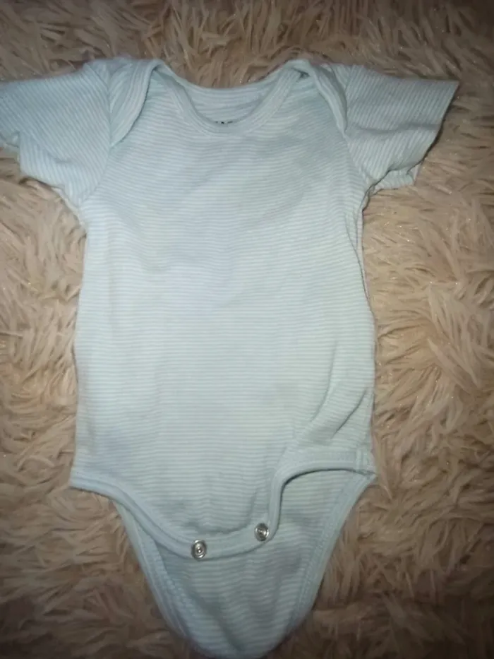Lot de 3 bodies 3 mois - photo numéro 6