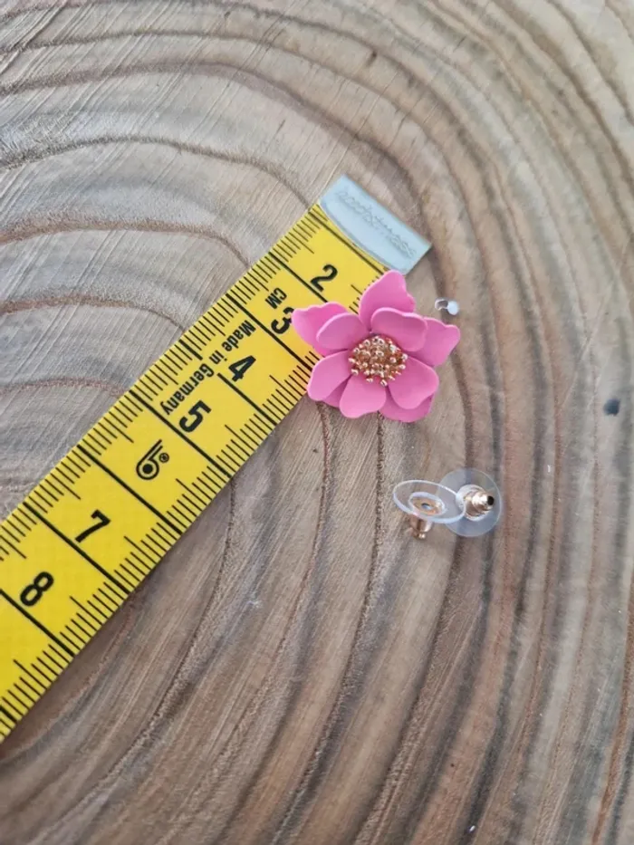 Boucles d'oreilles fantaisies fleurs rose en métal - photo numéro 2