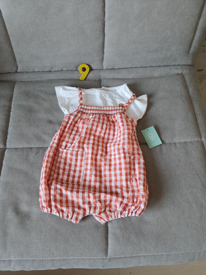 Ensemble Obaïbi taille 9 mois tee-shirt et salopette neuf avec étiquettes
