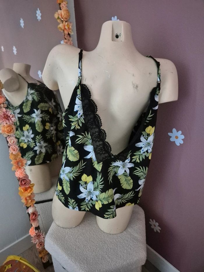 Débardeur fleuri Taille L - photo numéro 4