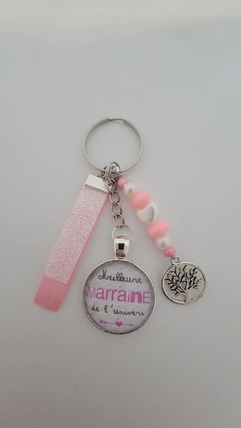 Cadeau marraine, porte clé message bijoux de sac " meilleure marraine de l univers"