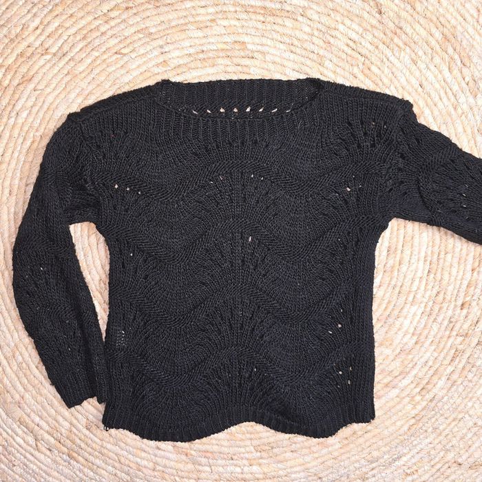 Pull noir - photo numéro 2