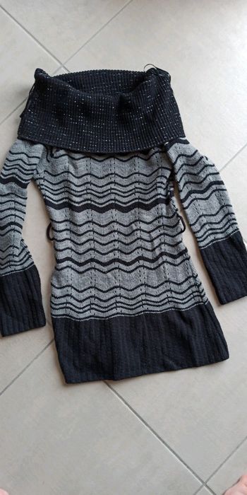 Pull épaule dénudé