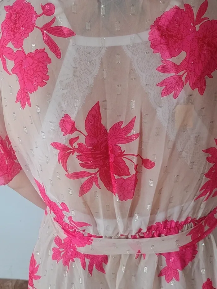 Robe longue fleurie - Taille unique (convient du 36 au 42) - photo numéro 4
