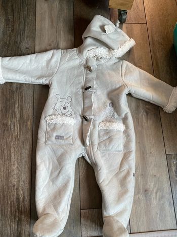 Combinaison fourrée Winnie grise et blanche 9 mois