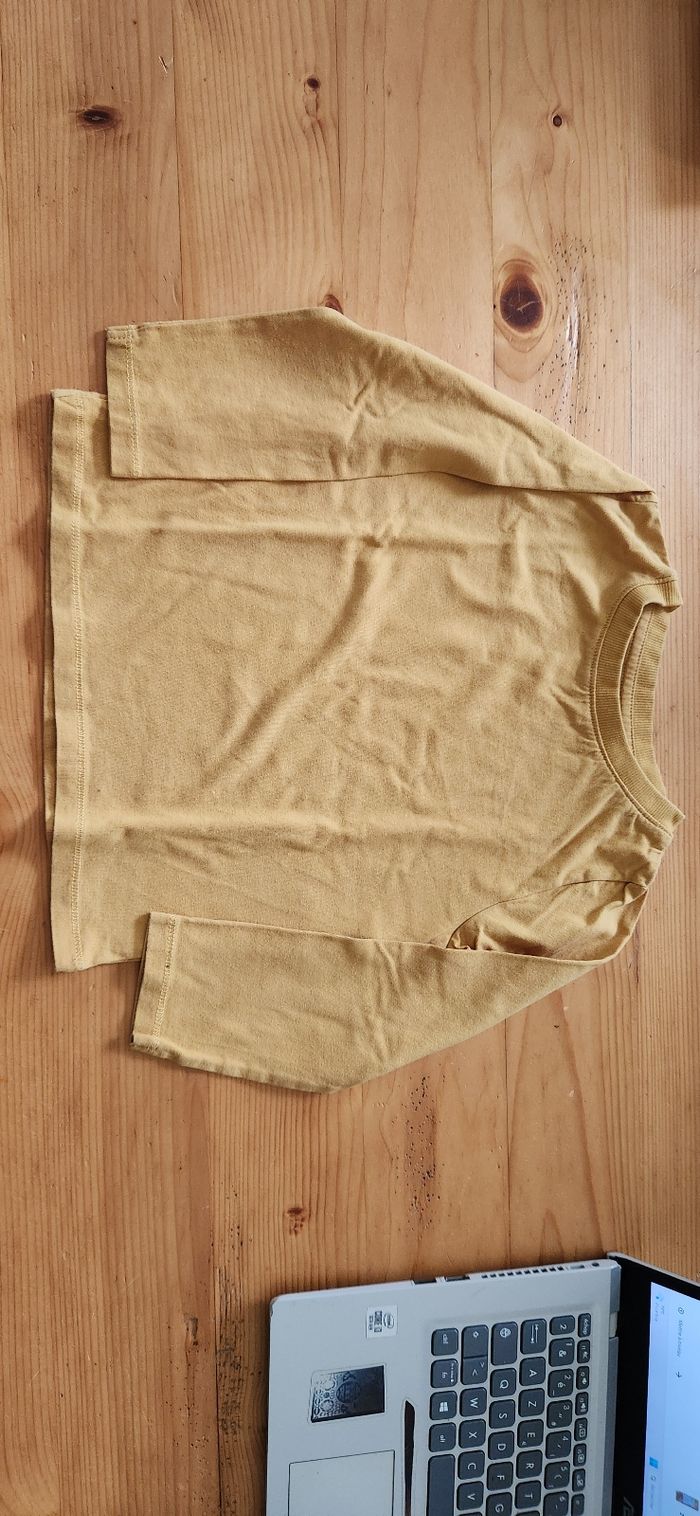 T-shirt à manches longues moutarde