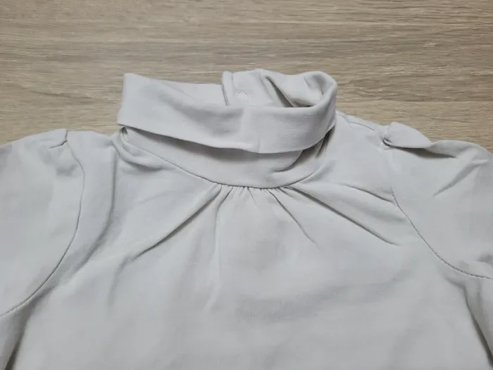 Lot de 3 sous-pulls fille en 18 mois - photo numéro 4