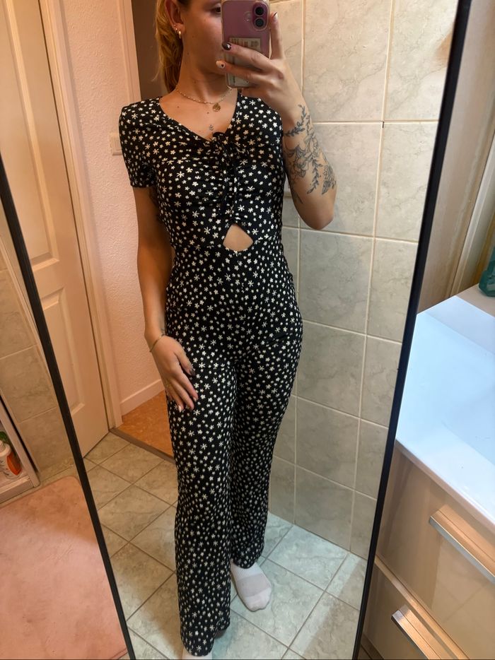 Combinaison à fleur Kiabi S