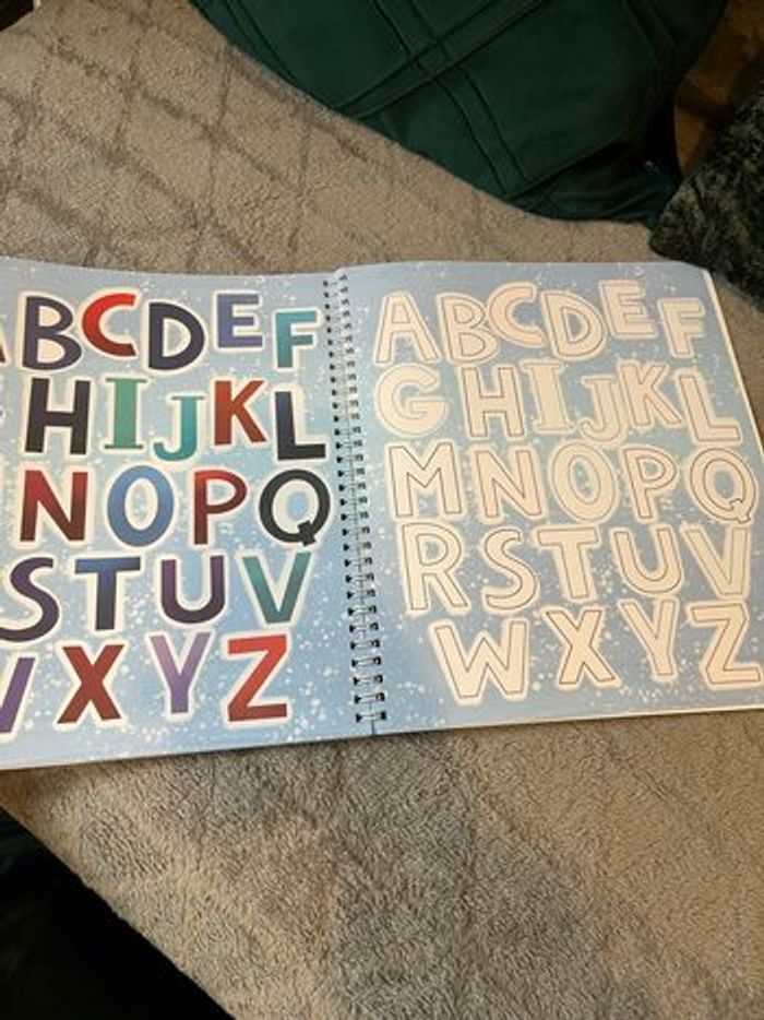 Mon abécédaire à colorier hiver Neuf - photo numéro 3