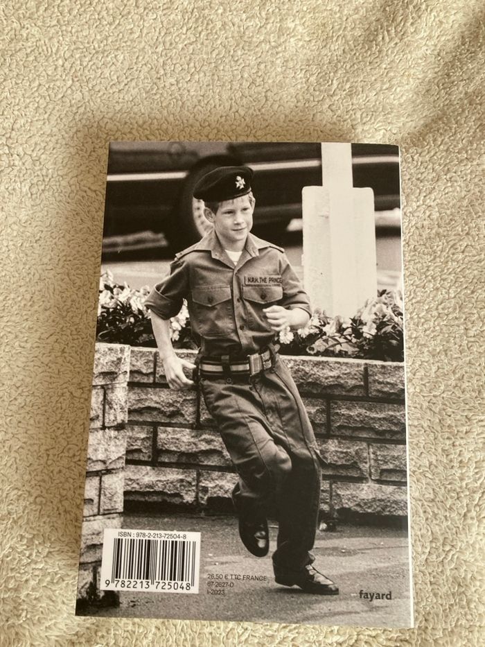 Livre le suppléant Prince Harry - photo numéro 2