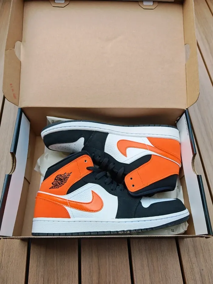 Air Jordan 1 Mid Black Starfish 44 - photo numéro 5
