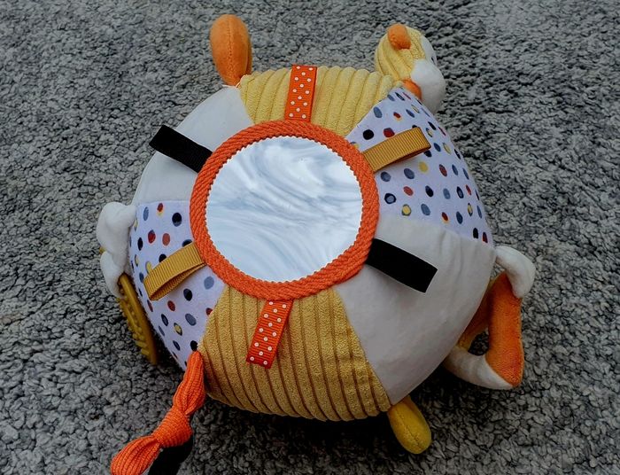 Vends balle d'activités éveil DPAM pour bébé.