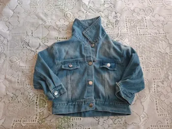 Veste en jean enfant, intemporelle et stylée, Shein, en très bon état, taille 3/4 ans