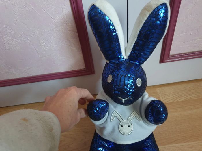 Peluche playboy bleu + strass (h 35+ l15)cm - photo numéro 11