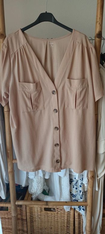 Jolie blouse à boutons beige taille XL