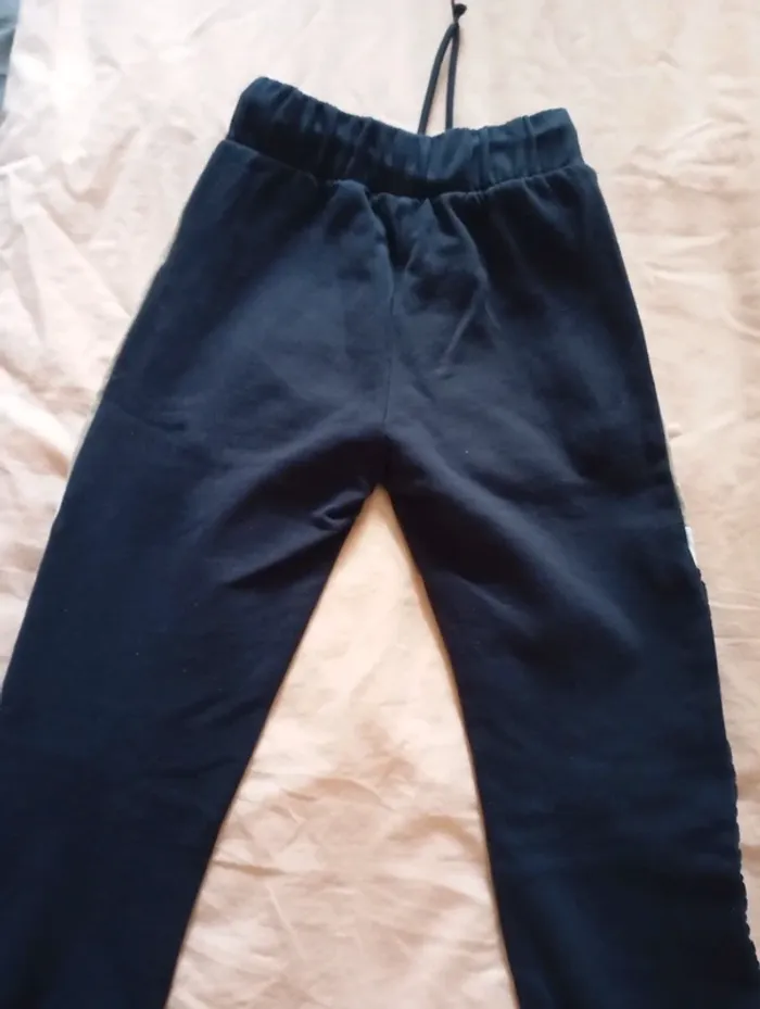 Jogging/ survêtement umbro 8ans - photo numéro 3