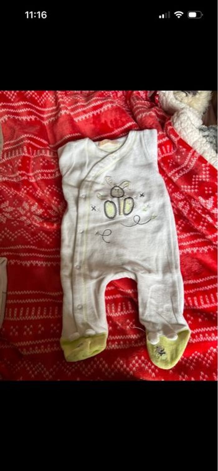 Lot pyjama 1 mois - photo numéro 6