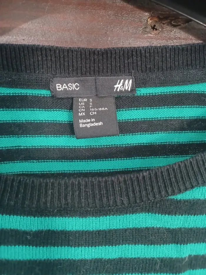 Pull H&M à rayure vert et noir - photo numéro 3