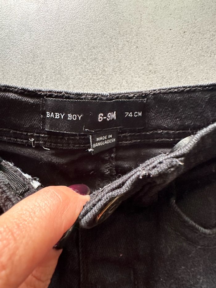 Jean noir Taille 9 mois 74cm - photo numéro 2