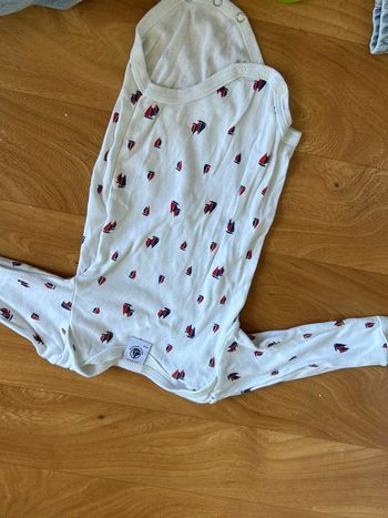 Lot de bodi petit bateau