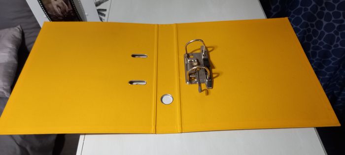 Classeur jaune - photo numéro 2