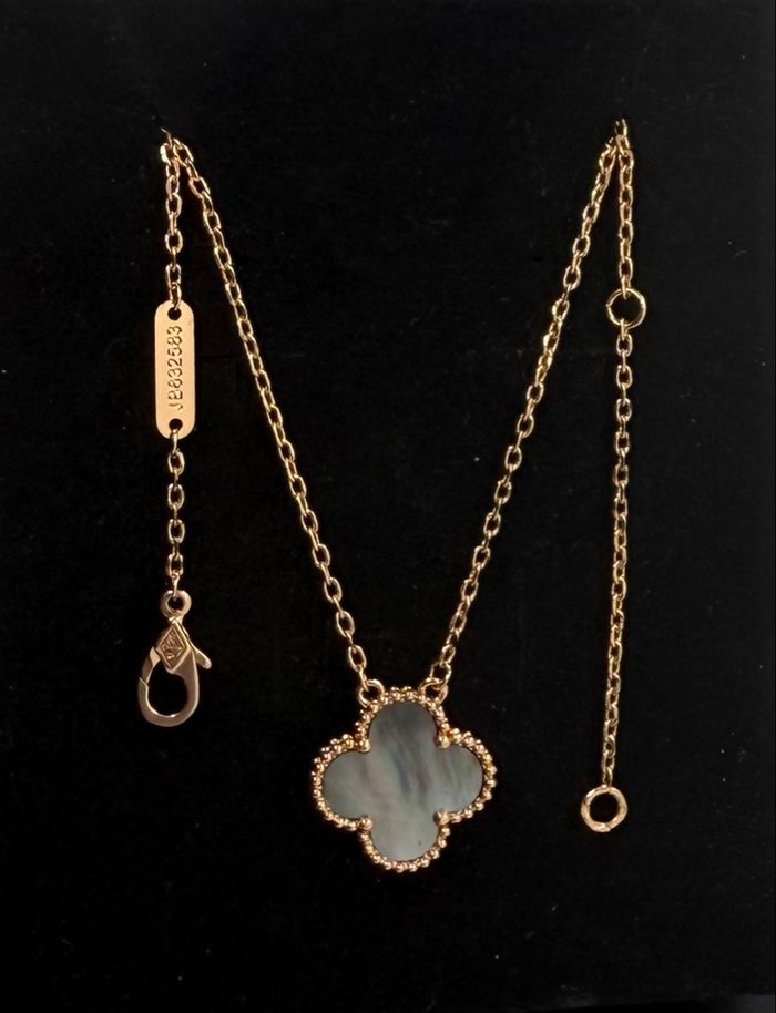 Collier trèfle nacre grise plaqué or rose - photo numéro 7