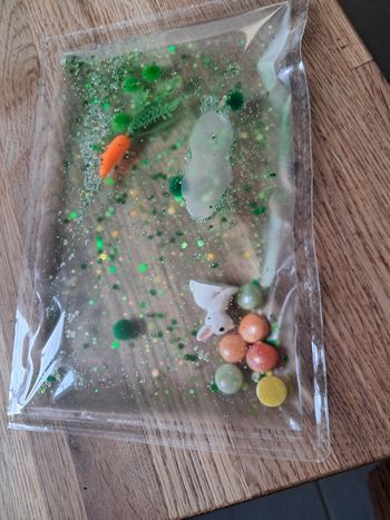 Pochette sensoriels lapin