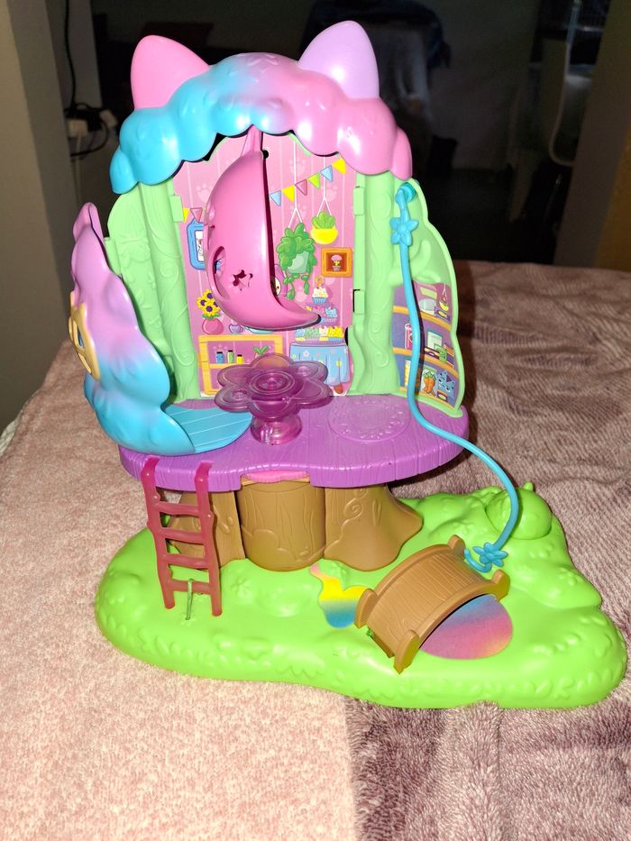 Gabby's dollhouse