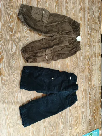 🍁 2 pantalons velours 12 mois 🍁
