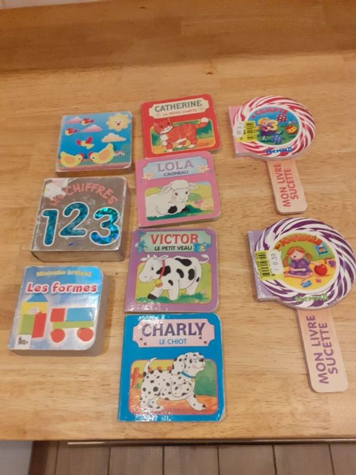 Lot 9 livres cartonnés