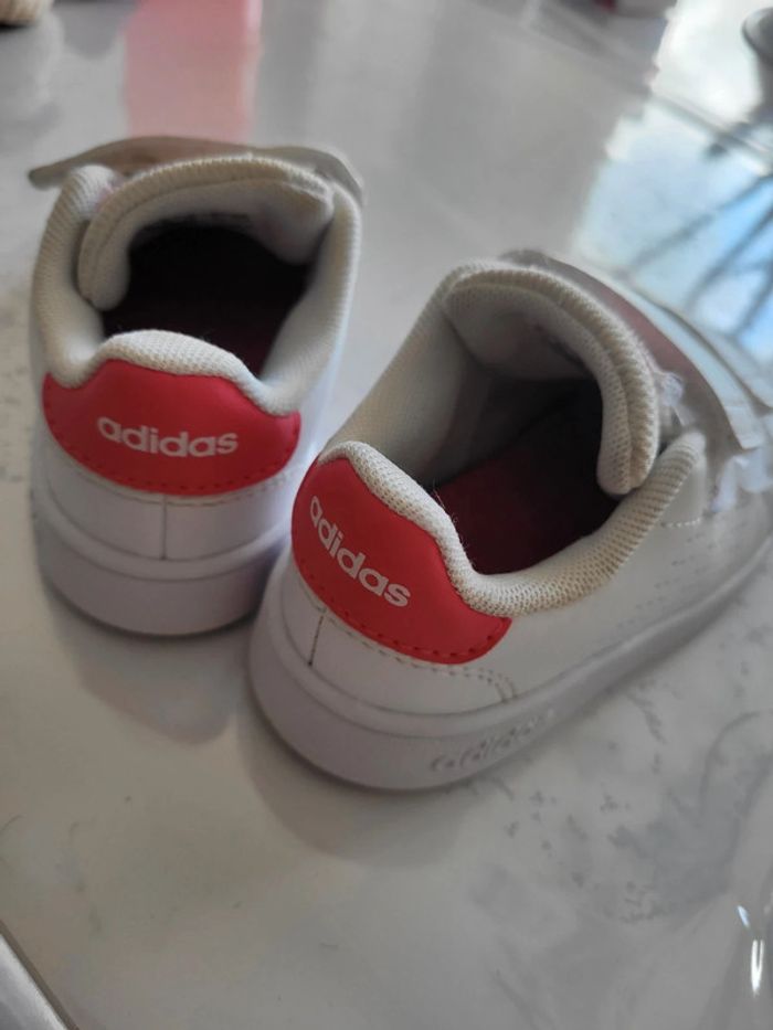 Baskets Adidas  Stan Smith rose  pointure 23 - photo numéro 3