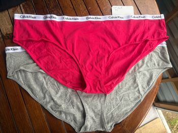 Lot de 2 culottes Calvin Klein taille 3XL neuves