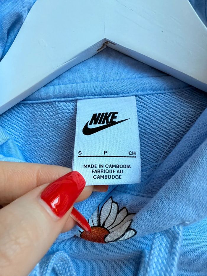 Pull Nike bleu pastel - photo numéro 3