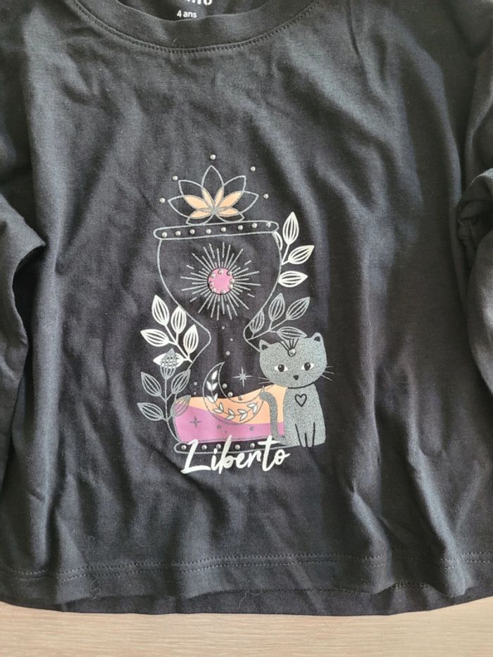 Tee-shirt manches longues neuf - photo numéro 2