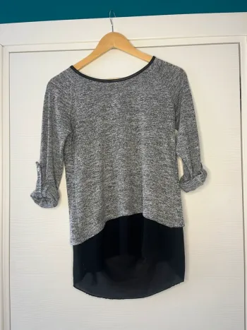 🔹 Pull blouse fluide avec voile et nœud🔹
