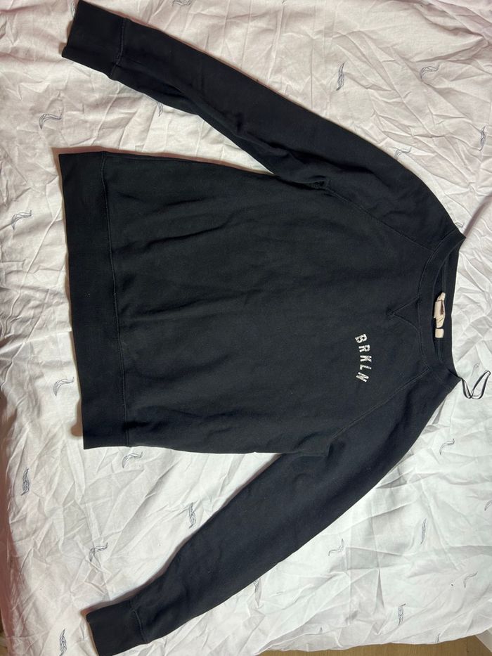 Pull noir - photo numéro 3