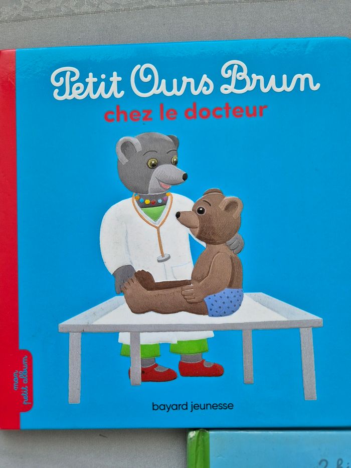 3 livres petit ours brun - photo numéro 2