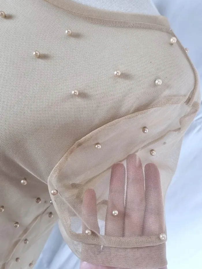 Haut Zara à courtes manches beige transparent avec perles XS/34 - photo numéro 4