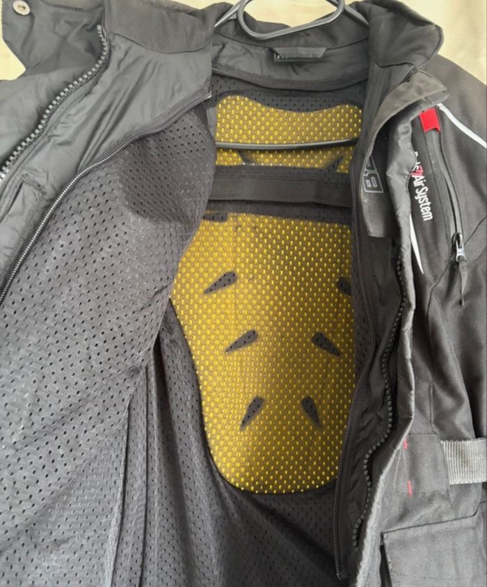 Moto - photo numéro 2