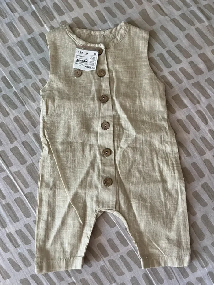 Lot de vêtements bébé 0 à 3 mois - photo numéro 3
