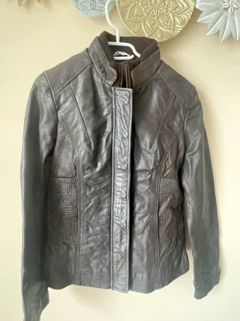 Veste en cuir marron