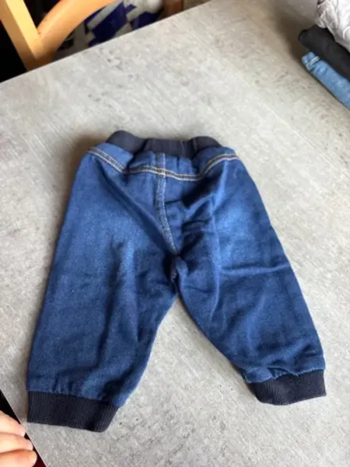 Pantalon 3 mois - photo numéro 3