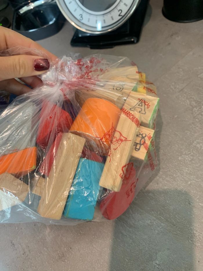 Lot de cubes et forme bois - photo numéro 2