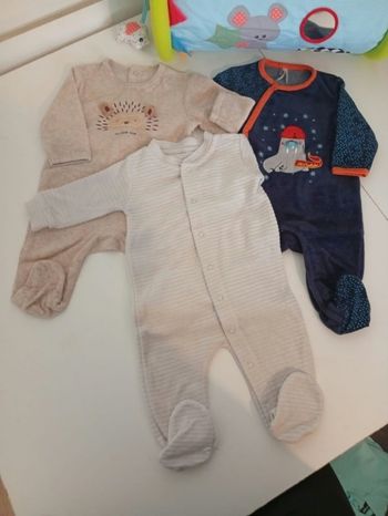 Lot  pyjamas 3 mois