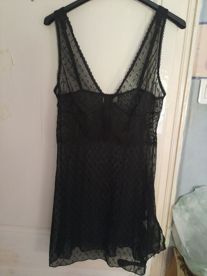 Nuisette noire transparente, marque Etam, taille 42