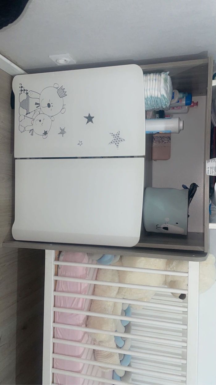 Lit bébé + commodes de rangement et de change - photo numéro 4