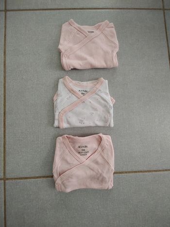 Lot de 3 bodys ML Kiabi T.0 M