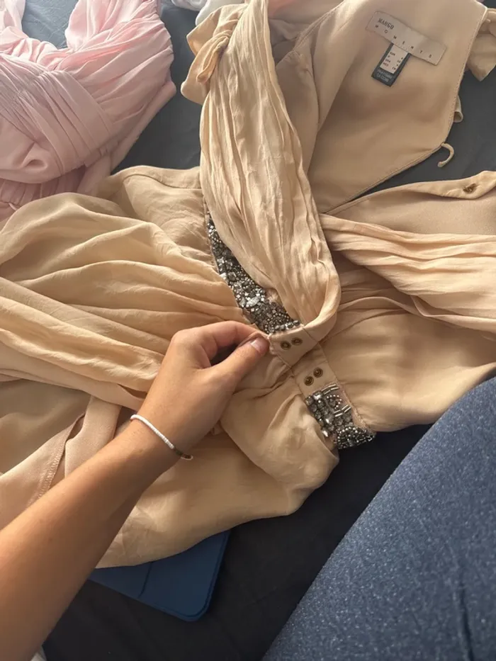 obe de cérémonie beige – Volants & strass – Parfaite pour mariage/soirée - photo numéro 6